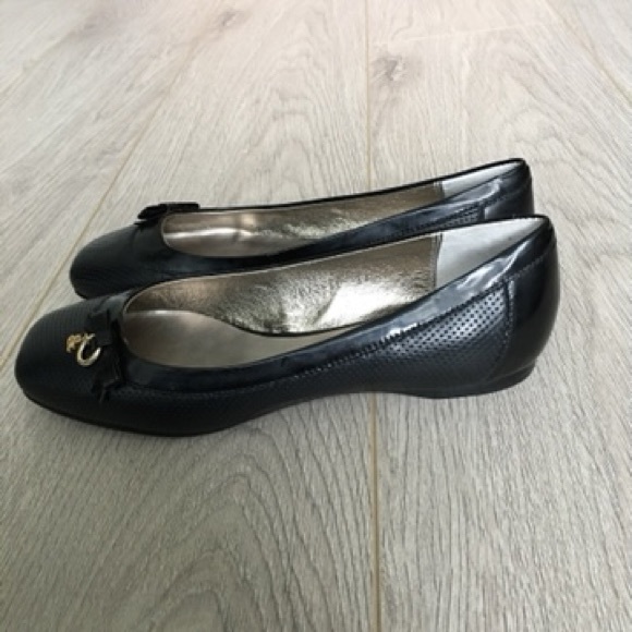 👠Women’s Flat NWOT - Picture 3 of 3